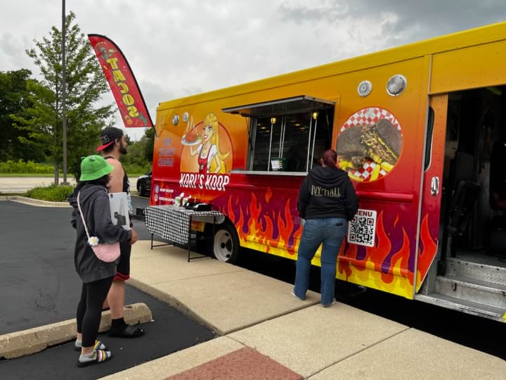 Food Truck at Ivy Hall Streamwood