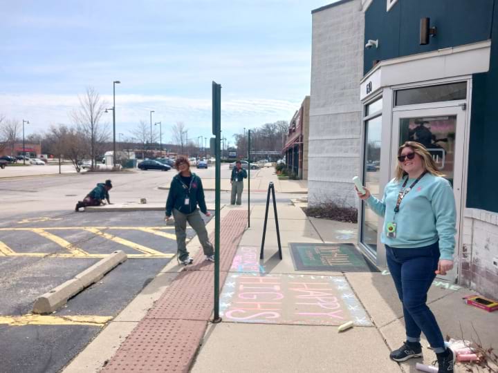 Streamwood Dispensary Budtenders Outside